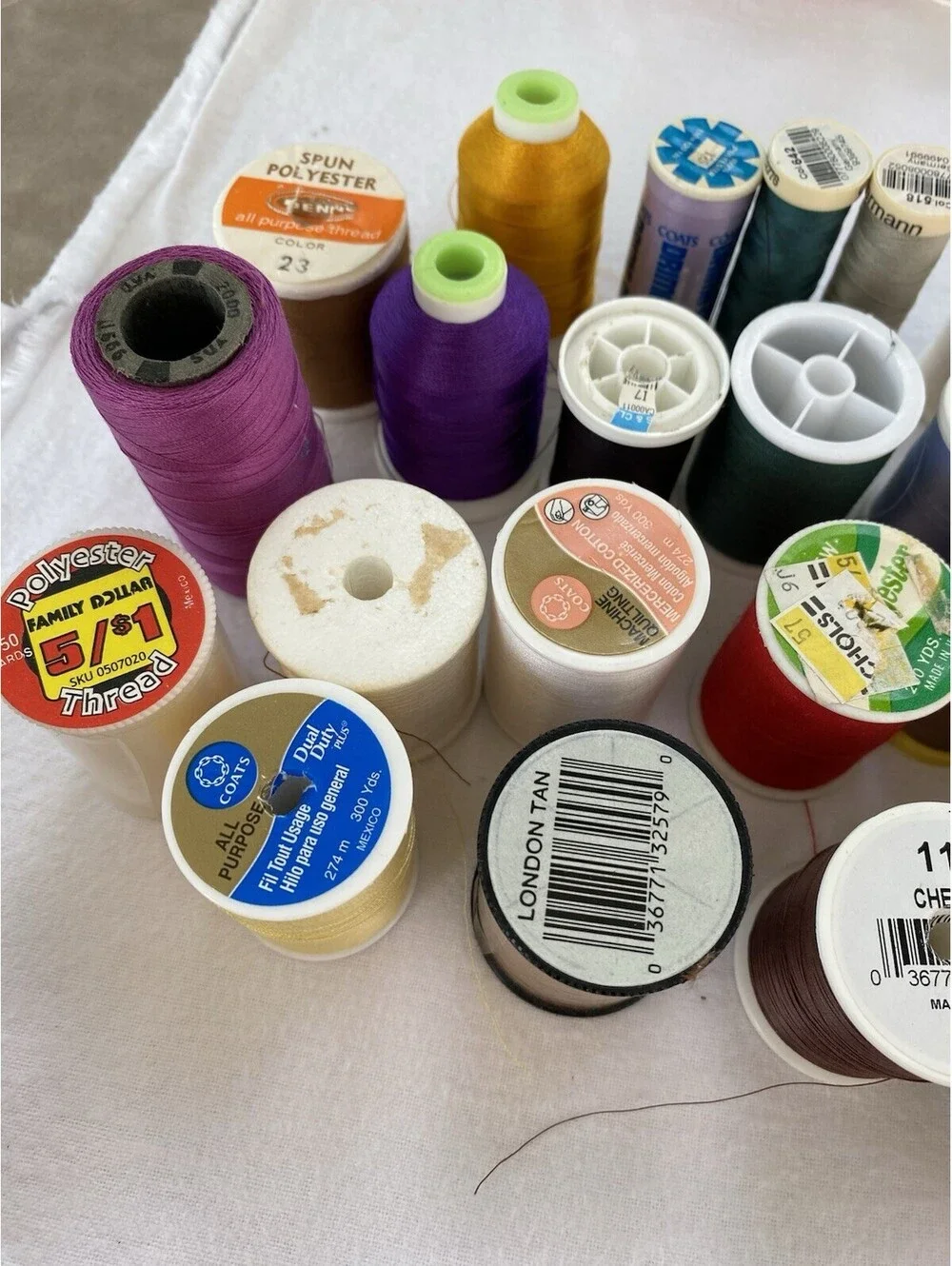 Mix Of Sewing Thread Heavy Duty And All Purpose Lot of 30 Assorted Color Spools